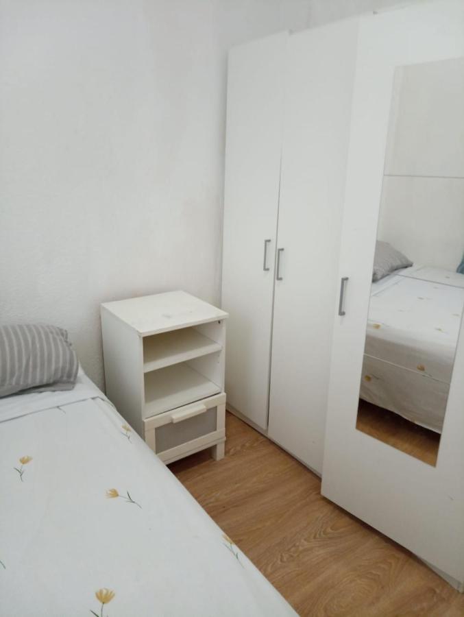 Apartamento En Francos Rodriguez, Junto A Bravo Murillo Lägenhet Madrid Exteriör bild